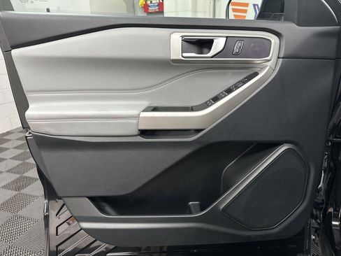 Used 2023 Ford Explorer XLT w/ Equipment Group 202A image 17
