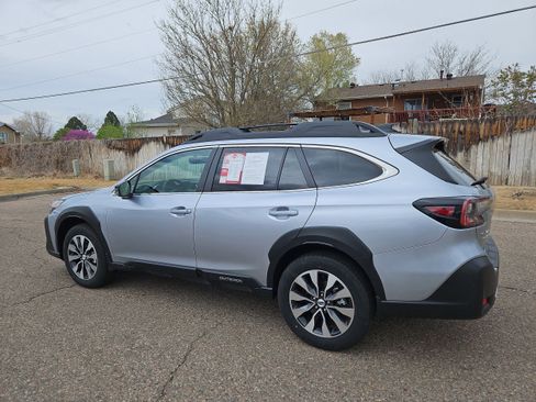 Certified 2025 Subaru Outback Limited image 5