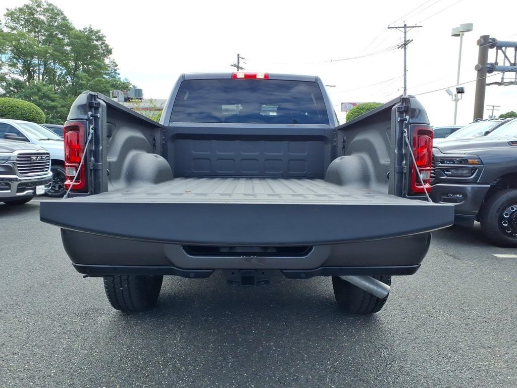 Used 2025 RAM 2500 Big Horn AWD/4WD image 16