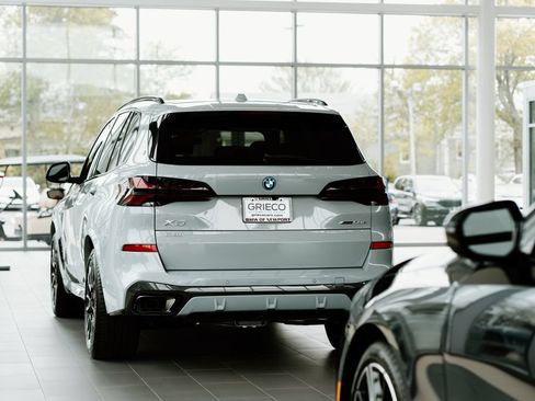 Used 2020 BMW X7 xDrive40i w/ Cold Weather Package AWD/4WD image 12