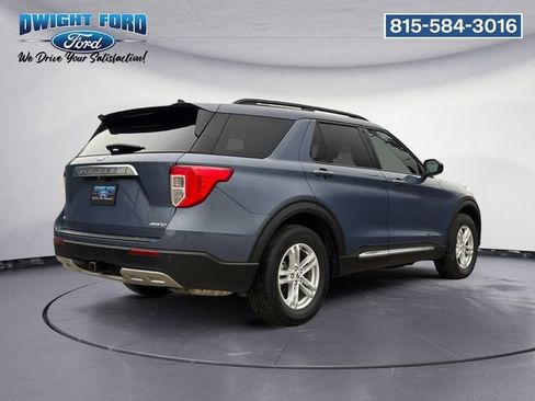 Used 2021 Ford Explorer XLT w/ Equipment Group 202A image 5