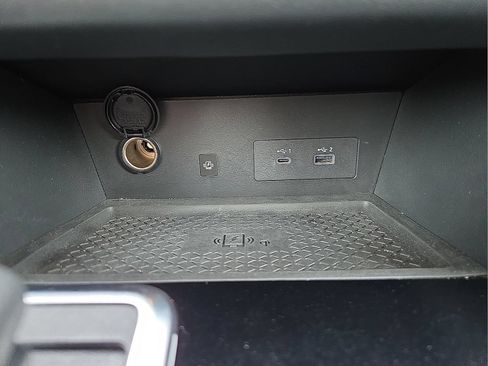 Used 2024 Nissan Pathfinder SL AWD/4WD image 18