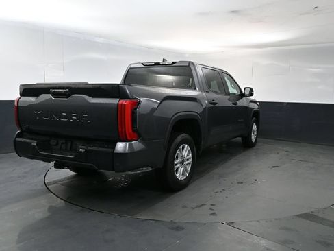 Used 2025 Toyota Tundra SR5 w/ SR5 Convenience Package AWD/4WD image 5
