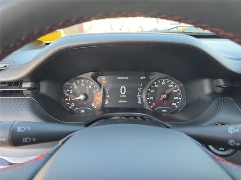 Used 2024 Jeep Compass Trailhawk image 31