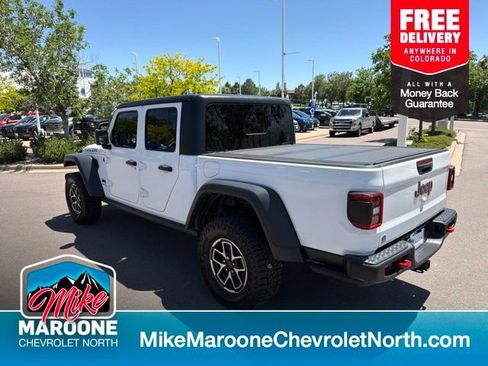 Used 2024 Jeep Gladiator Rubicon w/ Convenience Group AWD/4WD image 4