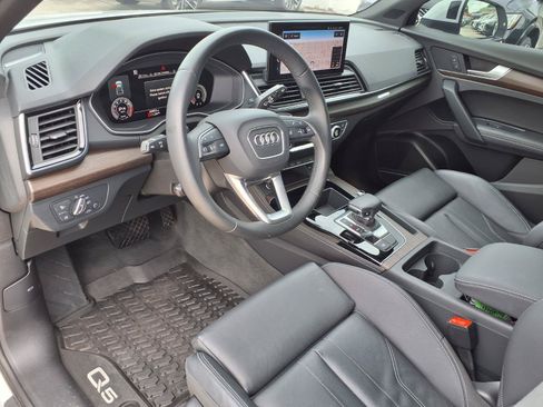 Used 2023 Audi Q5 2.0T Premium Plus w/ Premium Plus Package AWD/4WD image 21