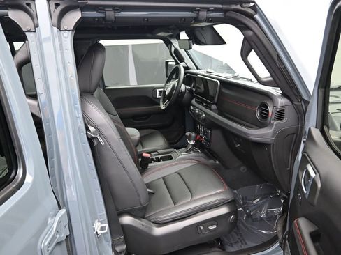 New 2026 Jeep Wrangler Unlimited Rubicon w/ Technology Group AWD/4WD image 25