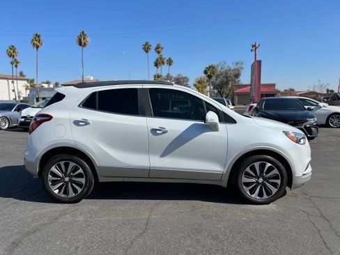 Used 2017 Buick Encore Essence image 4