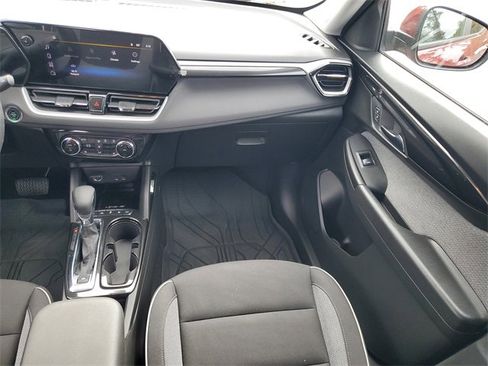 Certified 2024 Chevrolet TrailBlazer LT w/ Convenience Package image 17