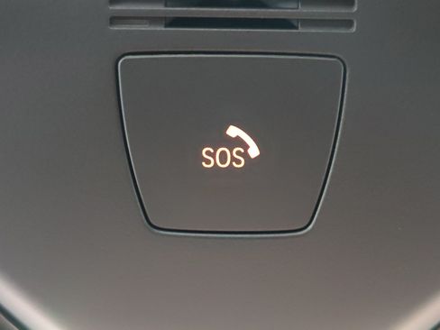 Used 2026 BMW 330i Sedan w/ M Sport Package RWD image 38