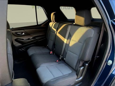 Used 2023 Chevrolet Traverse LT image 24