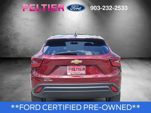 Used 2024 Chevrolet Trax LS w/ LS Convenience Package FWD image 5