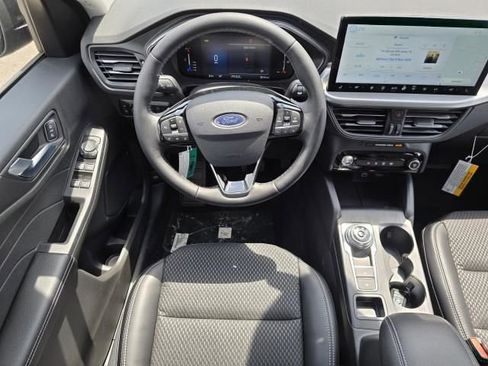 New 2024 Ford Escape SE image 31