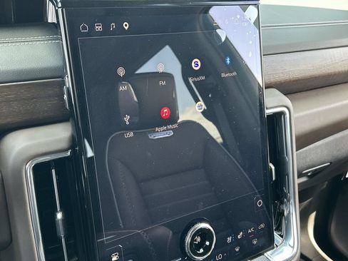 New 2026 GMC Yukon Denali Ultimate AWD/4WD image 13