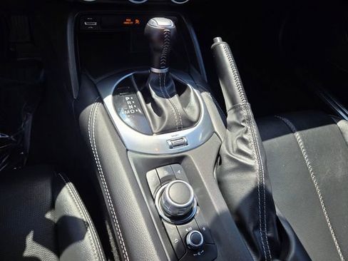 Used 2025 MAZDA MX-5 Miata RF Grand Touring RWD image 22