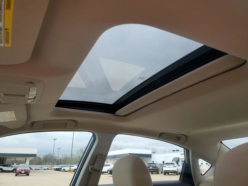 Used 2014 Nissan Altima 2.5 SV w/ Convenience Package image 27