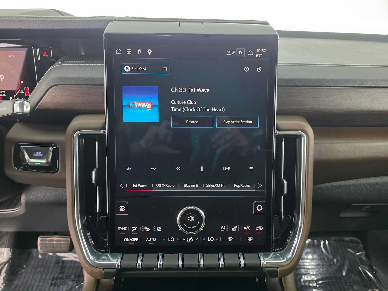 Used 2026 GMC Yukon Denali Ultimate AWD/4WD image 28