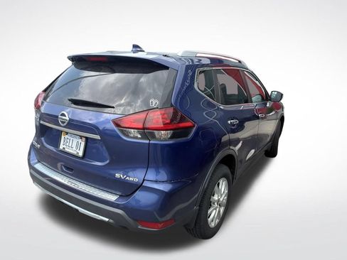 Used 2018 Nissan Rogue SV AWD/4WD image 3