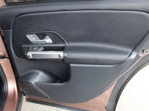 Used 2022 Mercedes-Benz GLB 250 4MATIC image 52