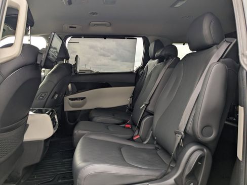 Used 2022 Kia Carnival SX FWD image 18