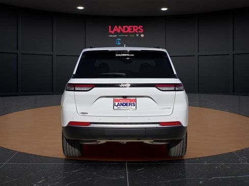 New 2026 Jeep Grand Cherokee Limited RWD image 2