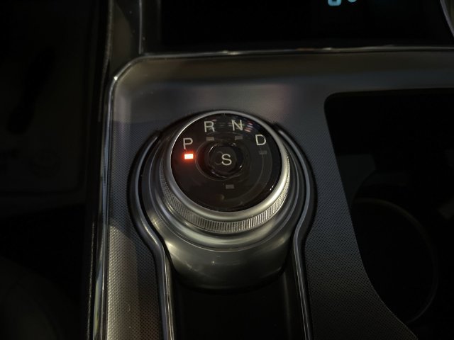 Used 2024 Ford Edge Titanium AWD/4WD image 15