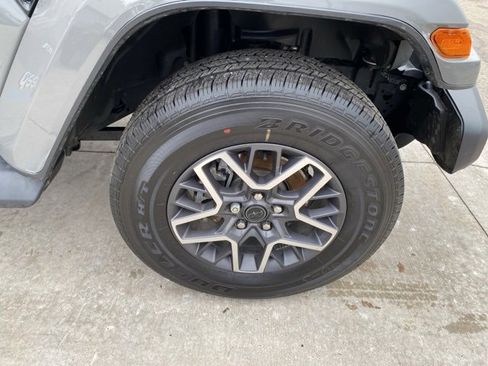 Used 2021 Jeep Wrangler Unlimited Sahara w/ Cold Weather Group image 14