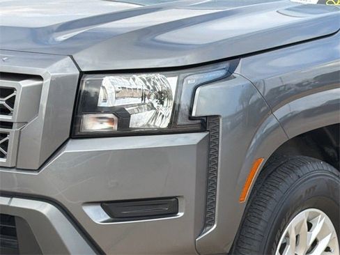 Used 2024 Nissan Frontier SV w/ Technology Package image 4