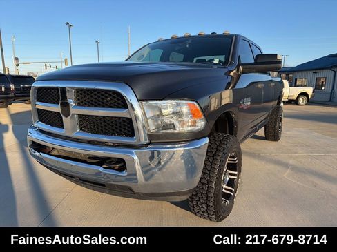 Used 2016 RAM 2500 Tradesman w/ Chrome Appearance Group image 2