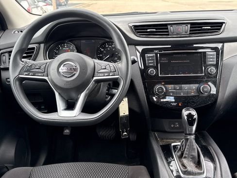 Used 2020 Nissan Rogue Sport S FWD image 4