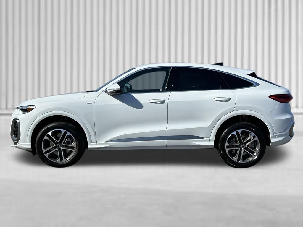 New 2026 Audi Q5 Premium Plus AWD/4WD image 2