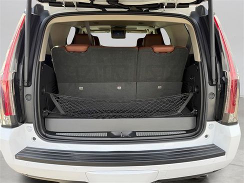 Used 2018 Cadillac Escalade Premium Luxury w/ LPO, Radiant Package image 47