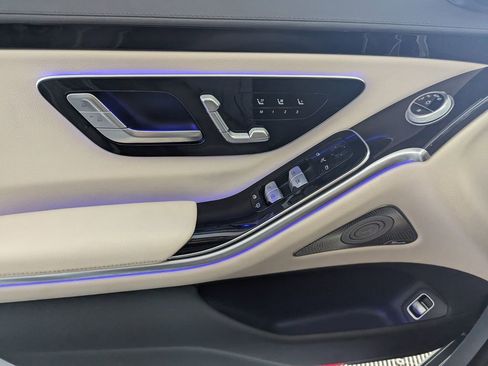 Used 2023 Mercedes-Benz S 500 S 500 image 31