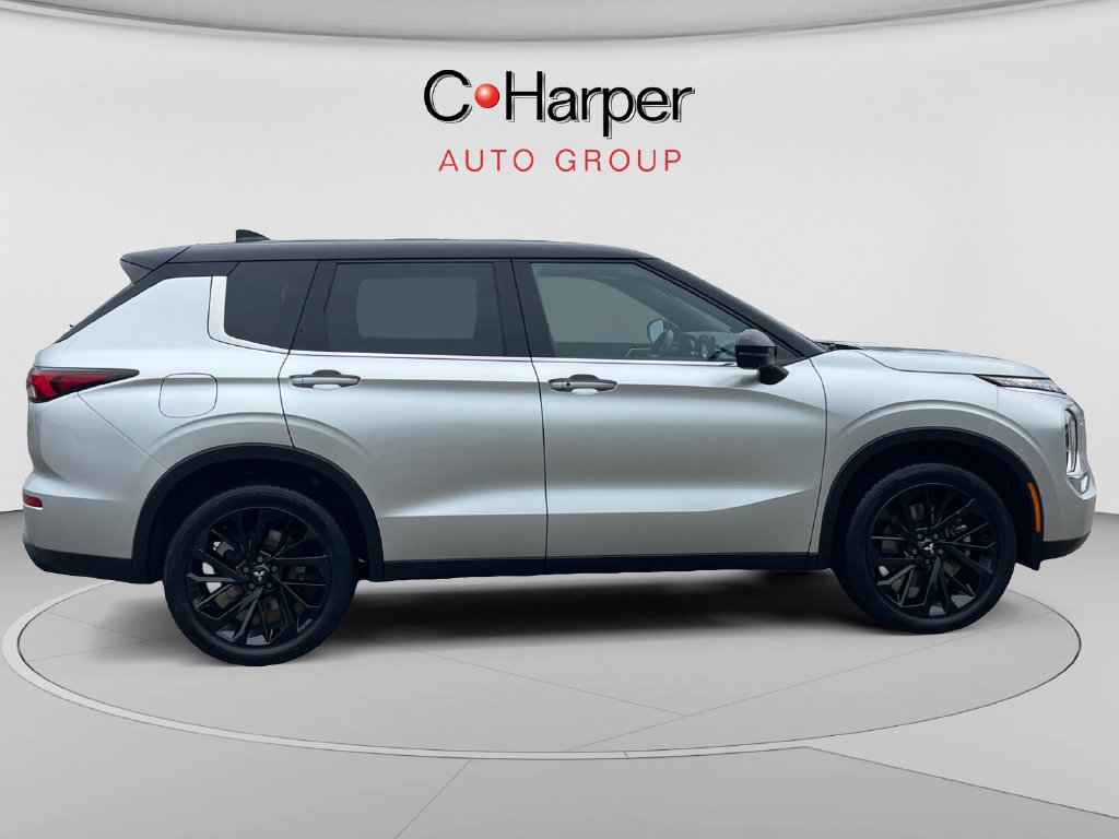 Used 2023 Mitsubishi Outlander SEL Black Edition AWD/4WD image 2