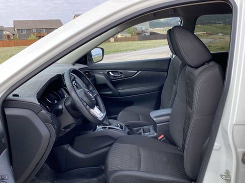 Used 2020 Nissan Rogue SV w/ Premium Package AWD/4WD image 16