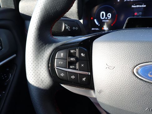 Used 2025 Ford Explorer ST-Line w/ ST-Line Street Pack image 29