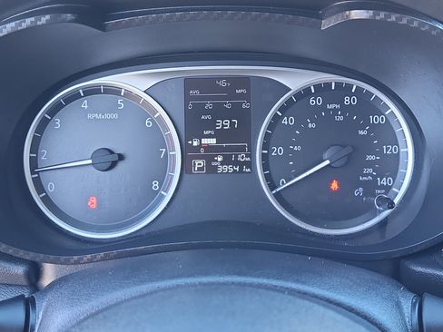 Used 2021 Nissan Versa S image 11