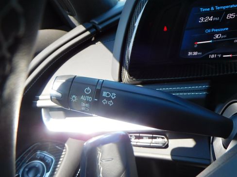 Used 2023 Chevrolet Corvette Stingray Premium Conv w/ Z51 Performance Package image 17