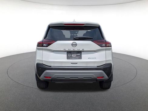 Used 2023 Nissan Rogue SV AWD/4WD image 6