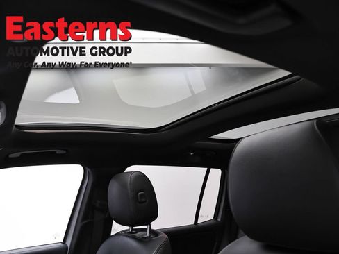 Used 2022 Mercedes-Benz GLB 250 4MATIC w/ Premium Package Lite image 33