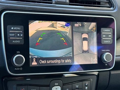 Used 2020 Nissan Leaf SV w/ SV Technology Package image 23