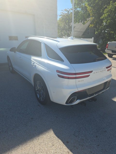 Used 2023 Genesis GV70 2.5T w/ Advanced Package AWD/4WD image 3