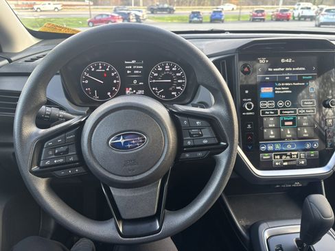Used 2025 Subaru Crosstrek 2.0i Premium image 9