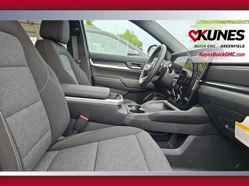 New 2026 GMC Terrain Elevation w/ LPO, Floor Liner Package AWD/4WD image 33