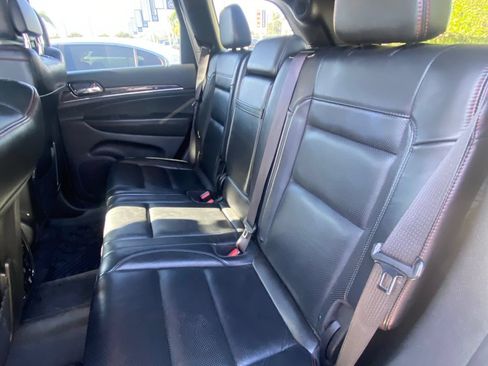 Used 2021 Jeep Grand Cherokee Trailhawk w/ Trailhawk Luxury Group AWD/4WD image 9