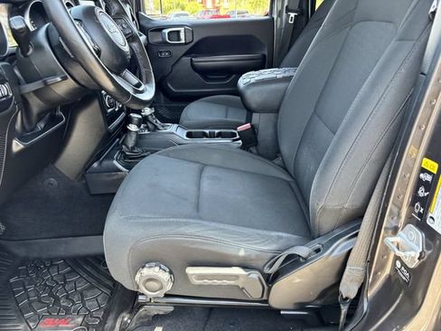 Used 2021 Jeep Gladiator Sport AWD/4WD image 19