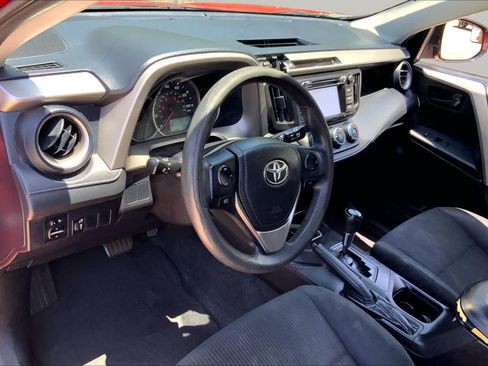 Used 2016 Toyota RAV4 LE FWD image 18