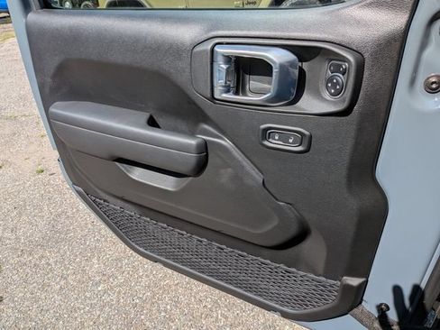 New 2026 Jeep Gladiator Sport AWD/4WD image 21