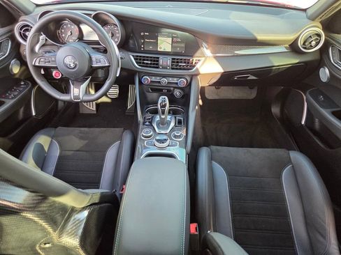 Used 2023 Alfa Romeo Giulia Quadrifoglio image 31