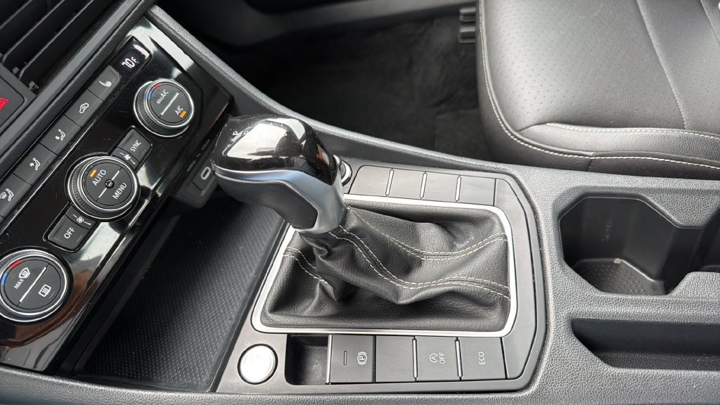 Used 2024 Volkswagen Jetta SE FWD image 14